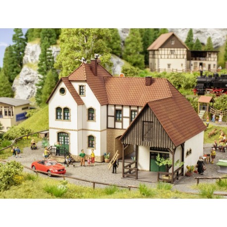HO / Laser-Cut : Ferme de vacances